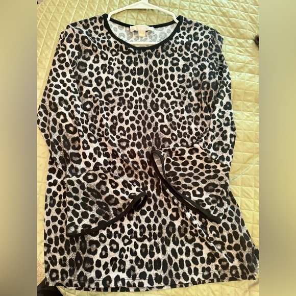 Michael Kors Black Leopard Long Sleeve Leopard Top with Flare Sleeve / Sz Medium - Picture 3 of 5